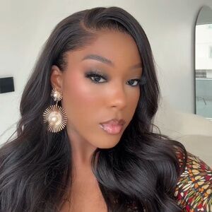 Meet your Posher, Anu